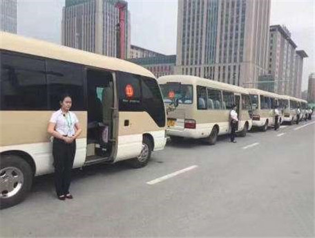 鄭州出租中巴車(chē)租賃大巴車(chē)就找河南中原旅游大巴
